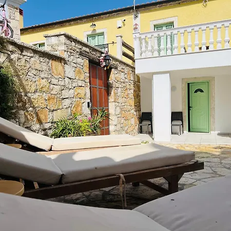 Pensionat Near The Castle Of 4*
