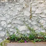 Near The Castle Of بيت ضيافة هيماري